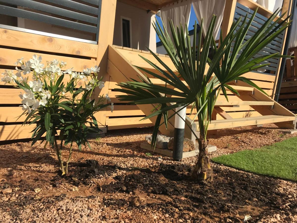 Beachhouse Smiley Tisno Exterior foto