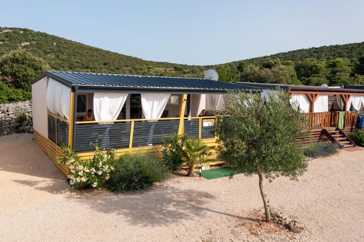 Beachhouse Smiley Tisno Exterior foto