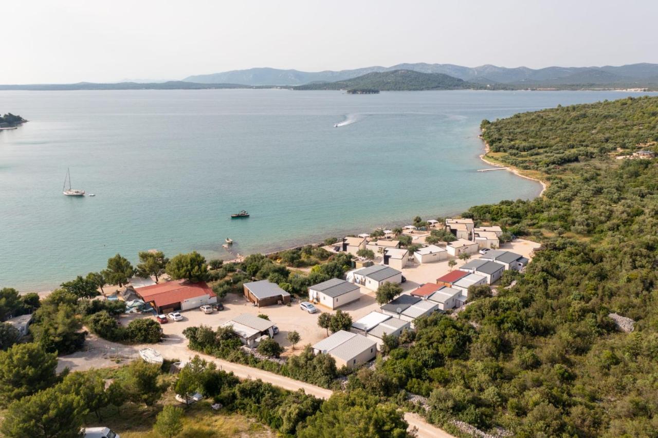 Beachhouse Smiley Tisno Exterior foto